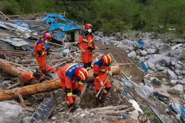 油动式大载荷长航时无人直升机——打造我国应急救援、防汛救灾、森林草原消防的“新质战斗力”!