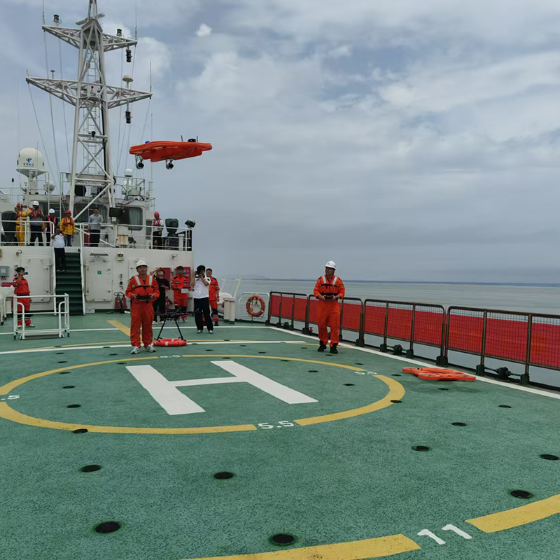 智能型远程遥控飞行救援艇