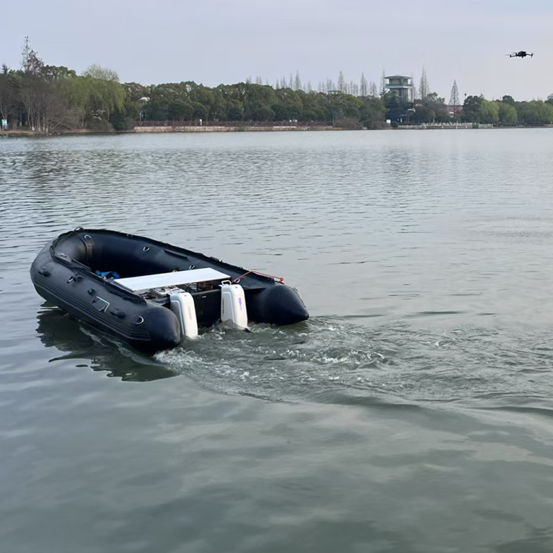 智能型电动喷泵式救援艇