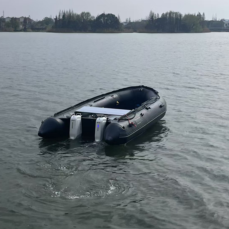 智能型电动喷泵式救援艇